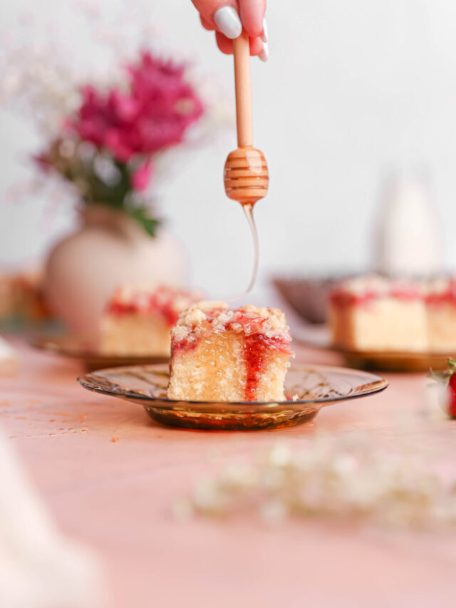 Honey Roasted Strawberry Crumb Cake