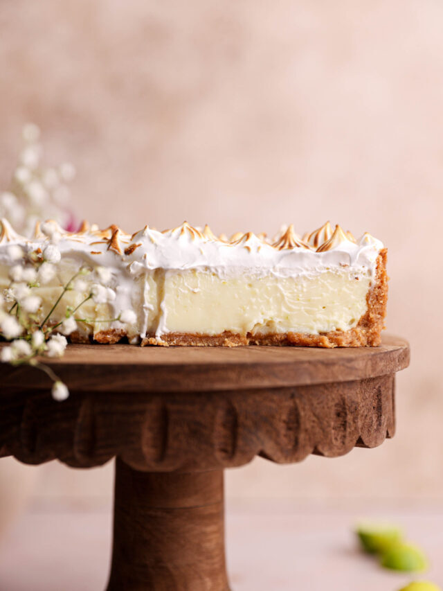 Classic Key Lime Pie With Meringue